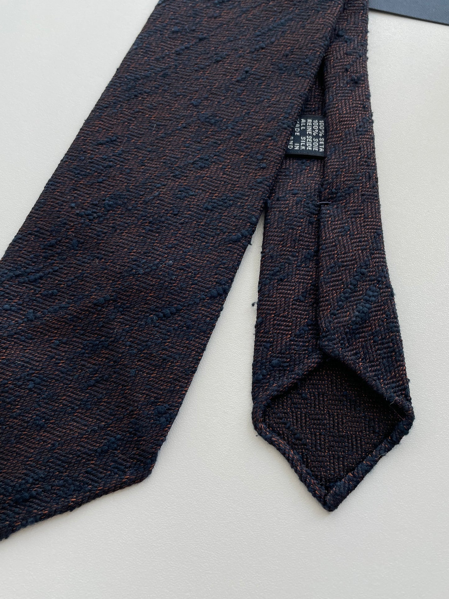 Drakes Hand-rolled Edge Silk Handmade Tie With Tag