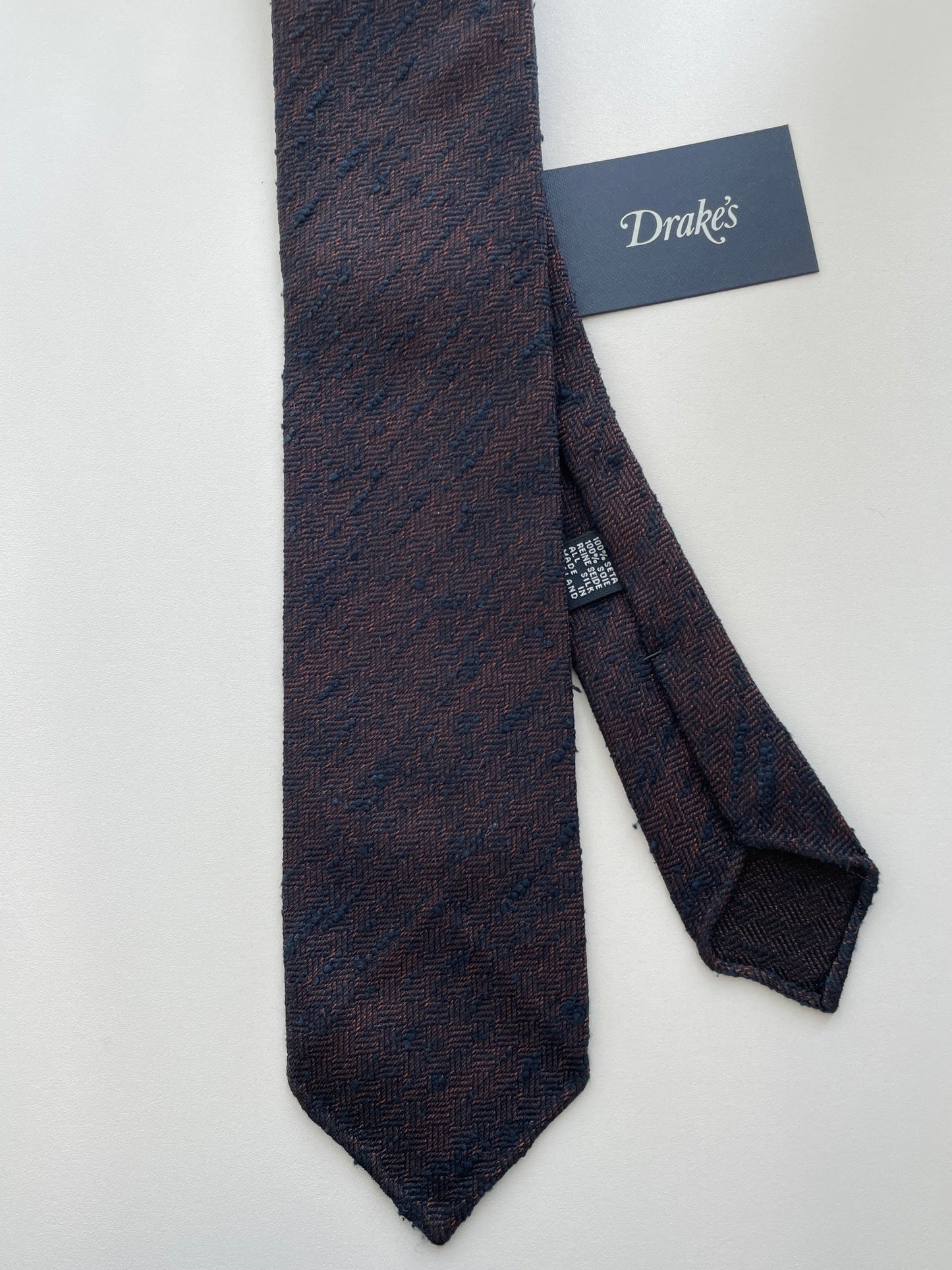 Drakes Hand-rolled Edge Silk Handmade Tie With Tag