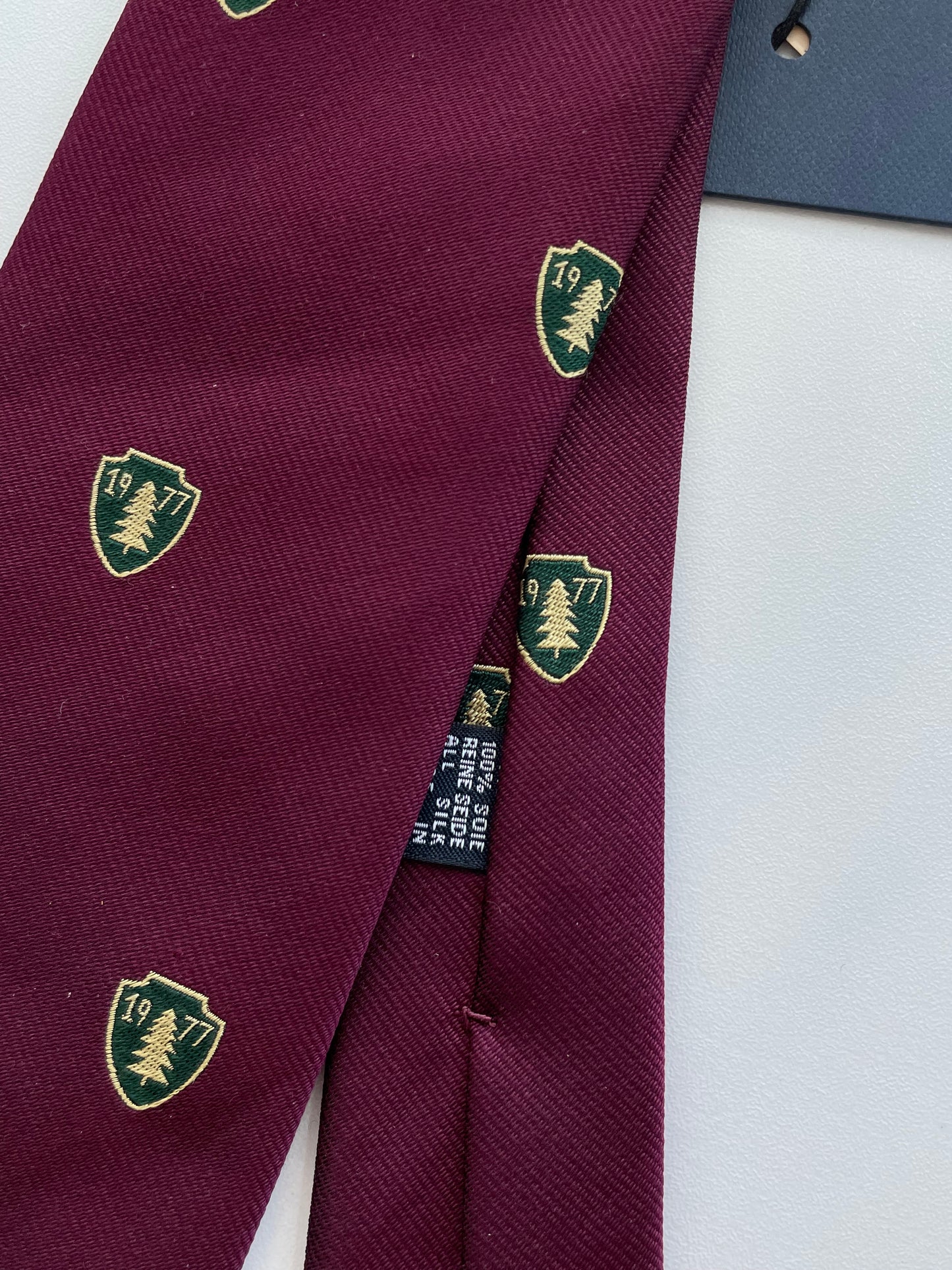 Drakes 1977 Pine Crest Silk Tie – Burgundy Regimental Style