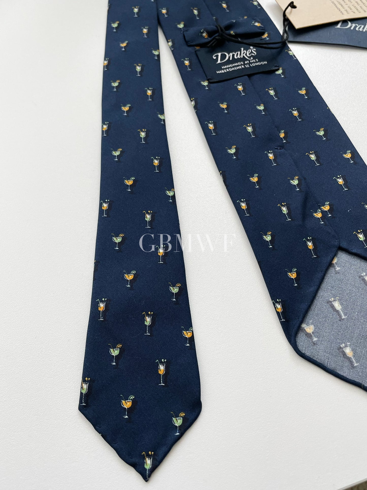 Drakes Cocktail Pattern Hand-rolled Edge Silk Handmade Tie With Tag