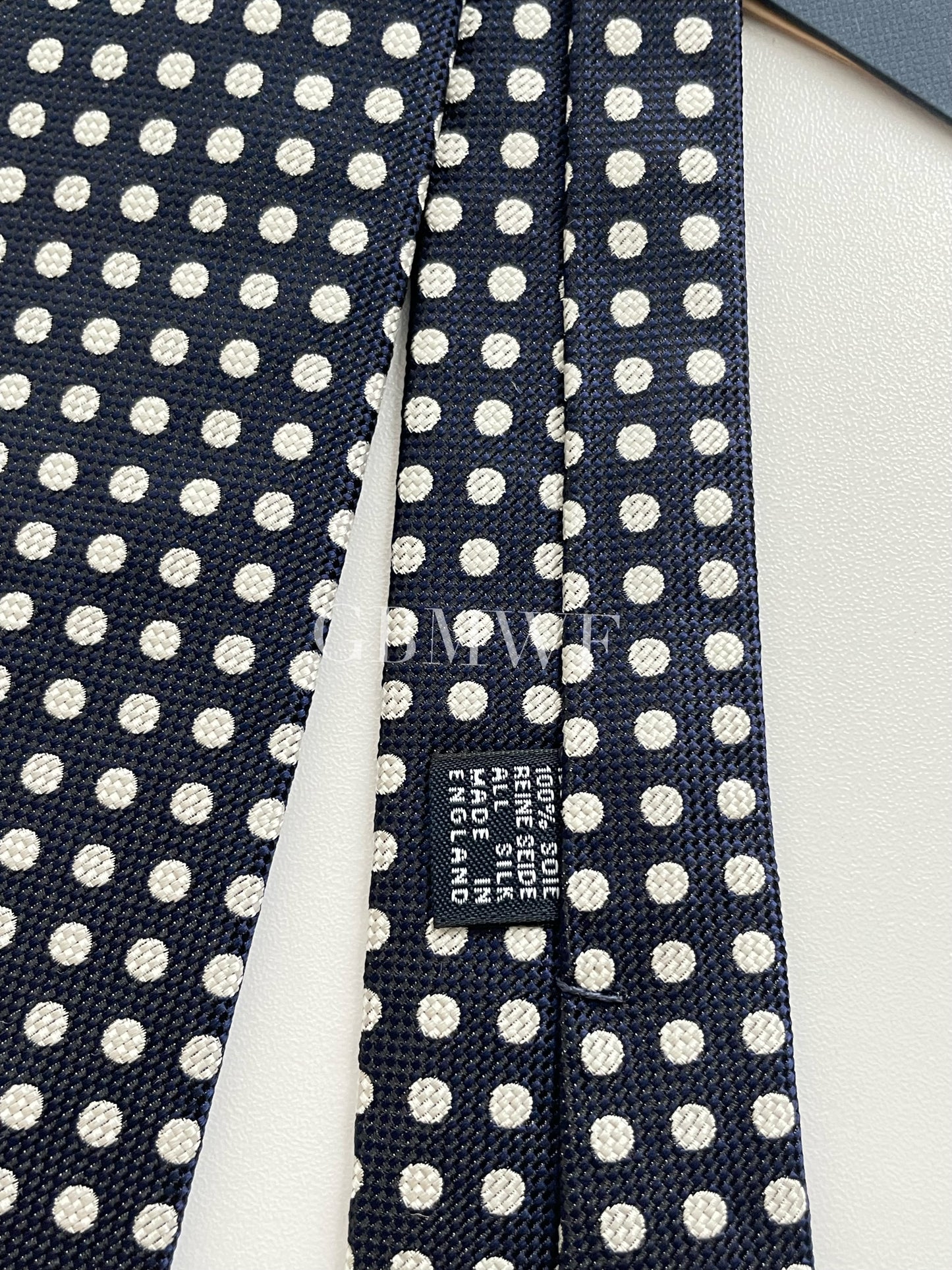 Drakes Handmade Polka Dot Hand-rolled Silk Tie With Tag