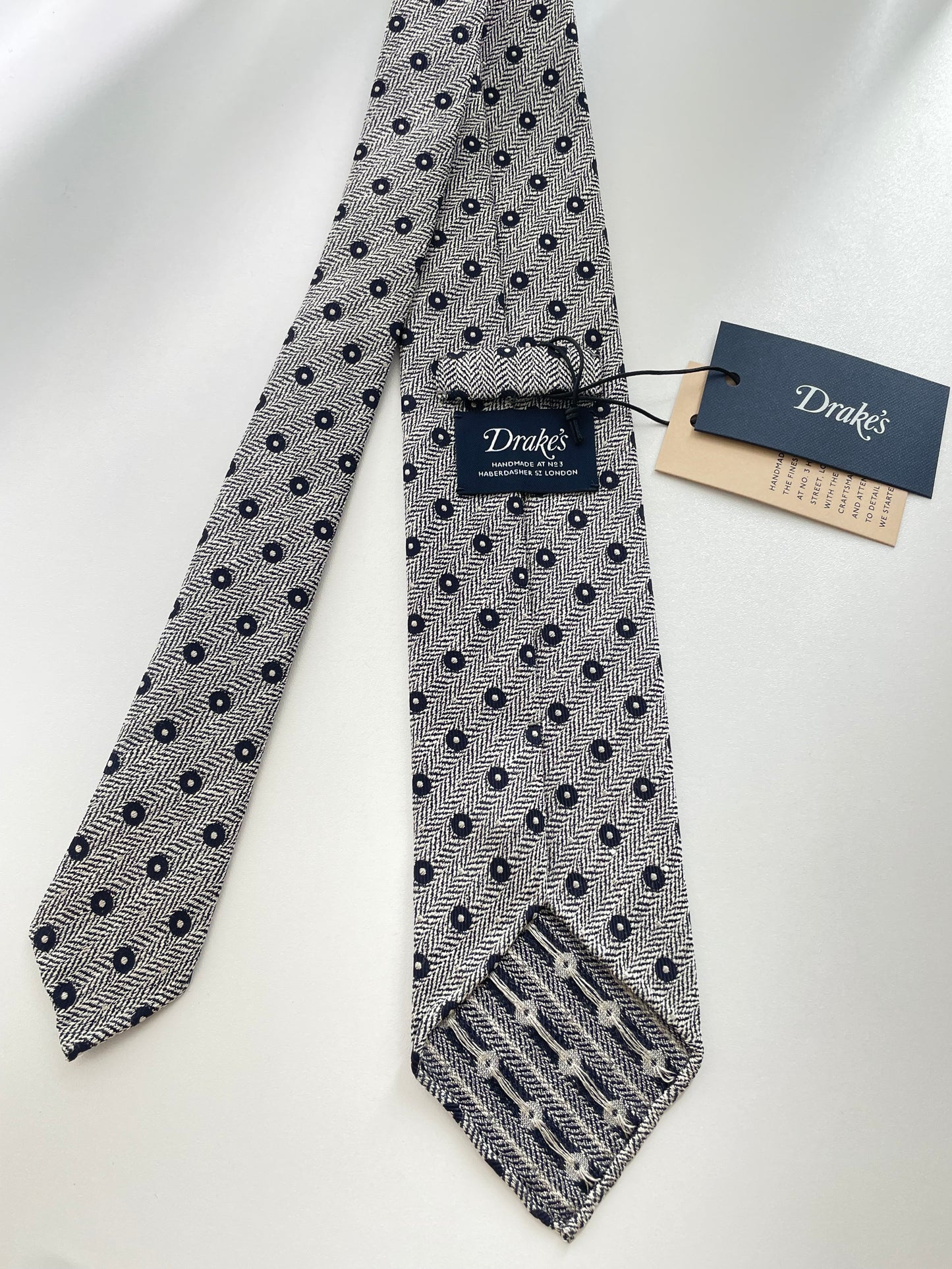 Drakes Hand-rolled Edge Silk Handmade Tie