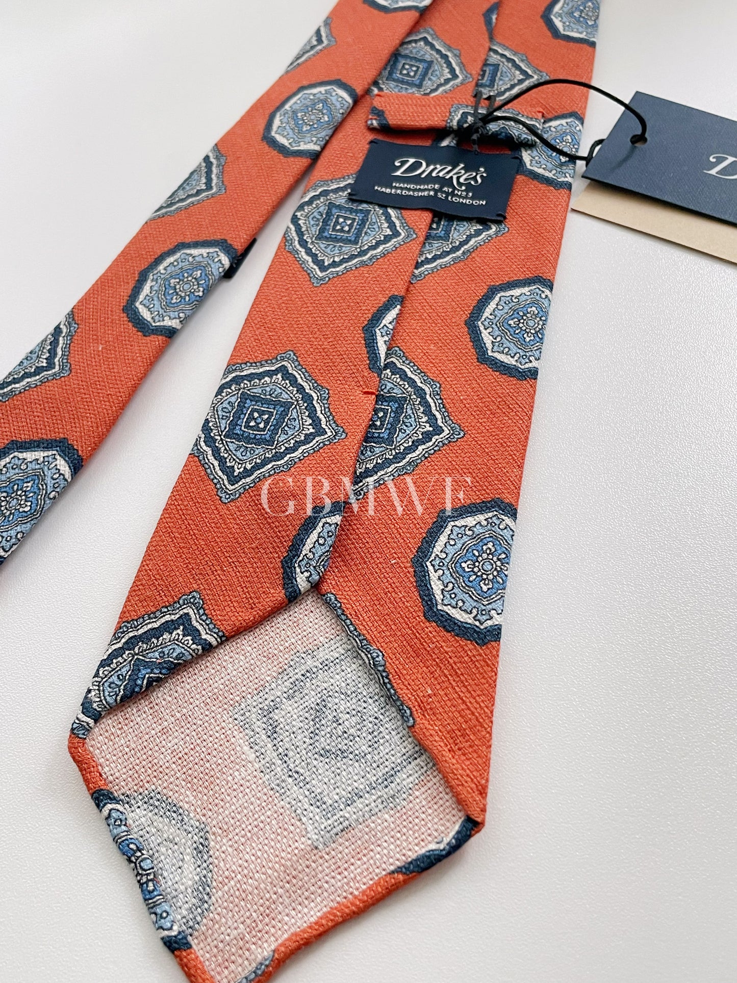 Drakes Hand-rolled Edge Silk Handmade Tie With Tag